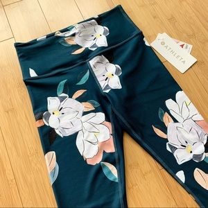 NWT Athleta Floral Elation 7/8 Tights - Constellation Blue XS